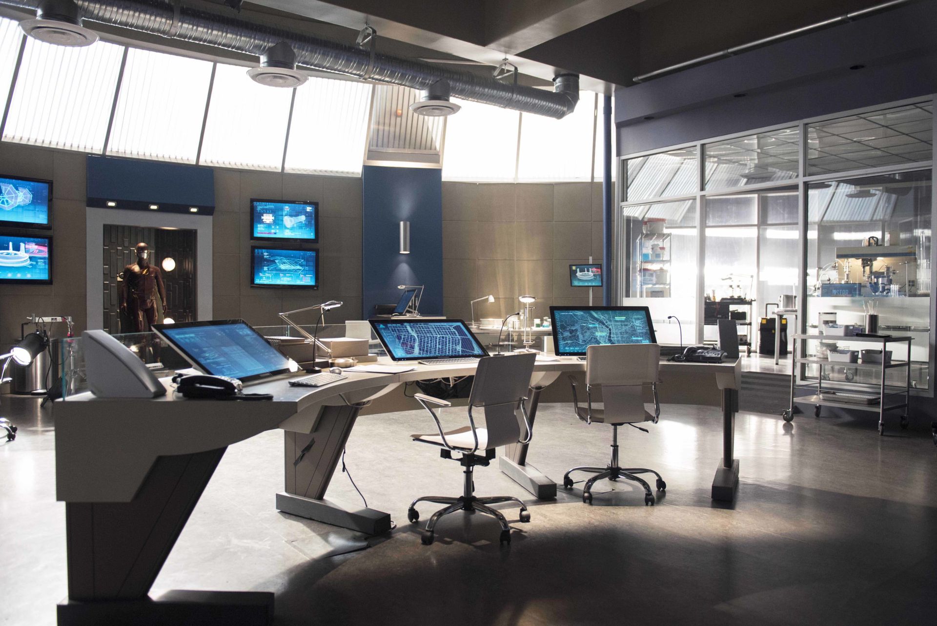 Quei laboratori non erano altro che la base del Team Flash, il che significava che presto o tardi altri membri sarebbero arrivati per rovinargli i piani