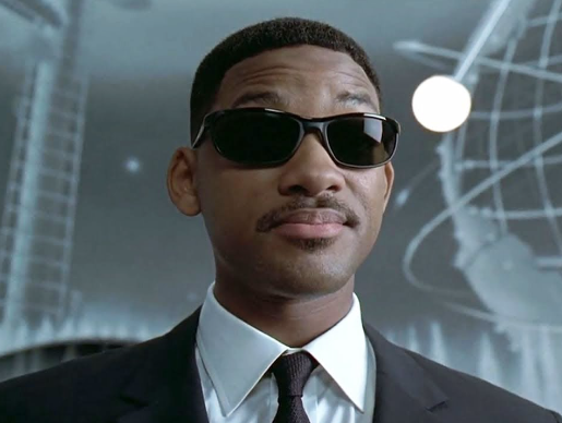 Sono l'agente J e faccio parte del MiB, dovete venire con me >>